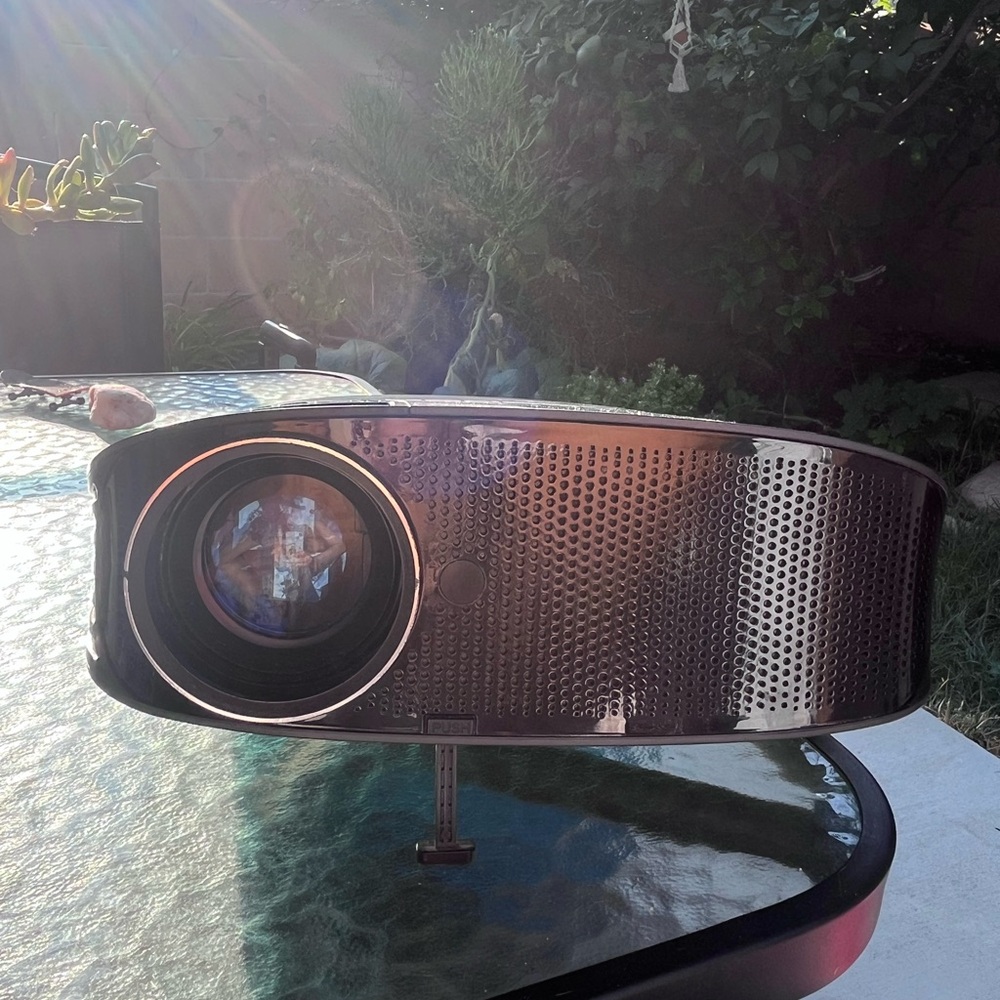 GooDee Projector